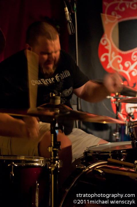motion blurry drummer